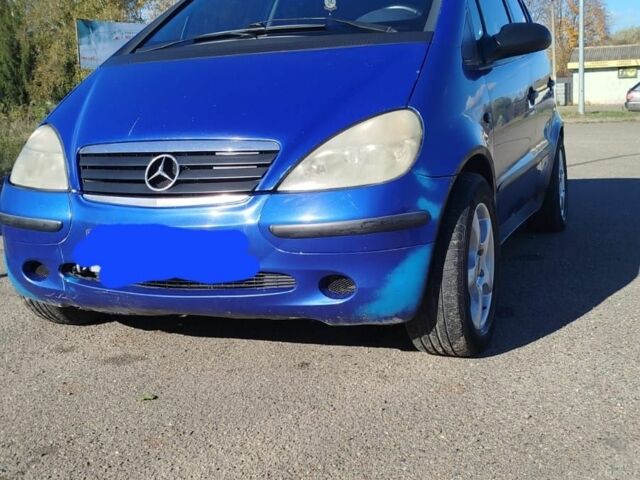 Синий Мерседес А класс, объемом двигателя 1.7 л и пробегом 250 тыс. км за 1000 $, фото 1 на Automoto.ua