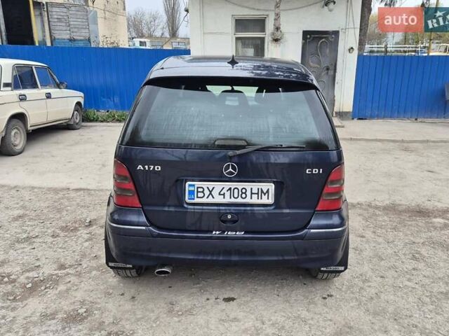 Синий Мерседес А класс, объемом двигателя 1.7 л и пробегом 280 тыс. км за 3100 $, фото 1 на Automoto.ua