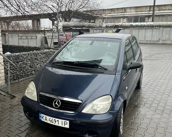 Синий Мерседес А класс, объемом двигателя 1.7 л и пробегом 300 тыс. км за 3600 $, фото 4 на Automoto.ua