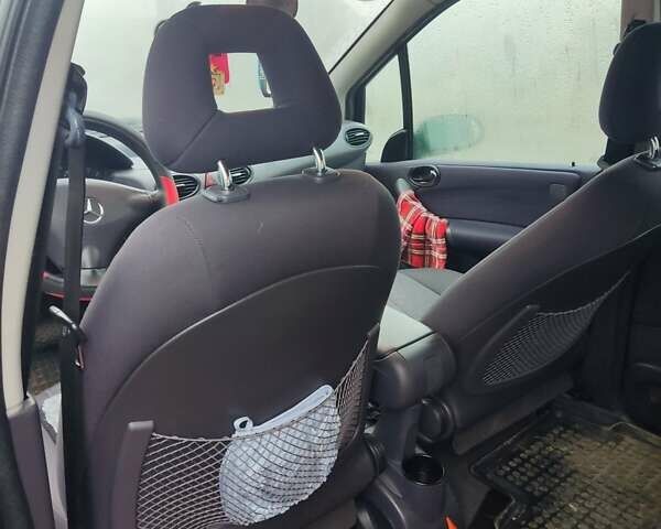 Синій Мерседес А клас, об'ємом двигуна 1.6 л та пробігом 200 тис. км за 4500 $, фото 3 на Automoto.ua