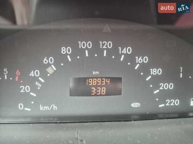 Синій Мерседес А клас, об'ємом двигуна 1.6 л та пробігом 200 тис. км за 4500 $, фото 8 на Automoto.ua