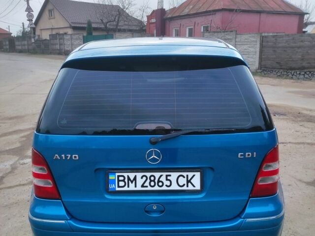 Синий Мерседес А класс, объемом двигателя 1.7 л и пробегом 181 тыс. км за 2600 $, фото 3 на Automoto.ua
