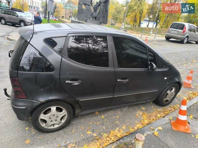 Синий Мерседес А класс, объемом двигателя 1.69 л и пробегом 330 тыс. км за 2700 $, фото 17 на Automoto.ua