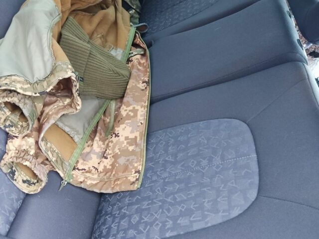 Синій Мерседес А клас, об'ємом двигуна 1.6 л та пробігом 200 тис. км за 4500 $, фото 5 на Automoto.ua