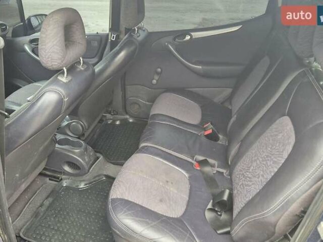 Синий Мерседес А класс, объемом двигателя 1.7 л и пробегом 280 тыс. км за 3100 $, фото 5 на Automoto.ua