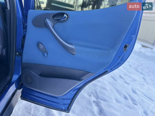 Синій Мерседес А клас, об'ємом двигуна 1.7 л та пробігом 340 тис. км за 3050 $, фото 13 на Automoto.ua