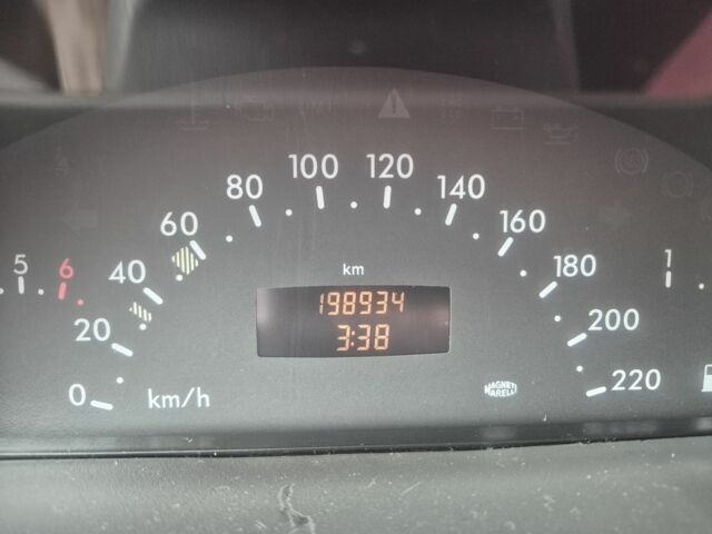 Синій Мерседес А клас, об'ємом двигуна 1.6 л та пробігом 200 тис. км за 4500 $, фото 9 на Automoto.ua