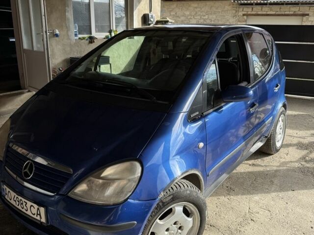 Синий Мерседес А класс, объемом двигателя 1.7 л и пробегом 280 тыс. км за 2800 $, фото 2 на Automoto.ua