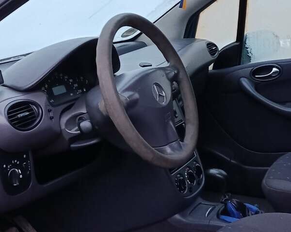 Синій Мерседес А клас, об'ємом двигуна 1.69 л та пробігом 270 тис. км за 3800 $, фото 7 на Automoto.ua
