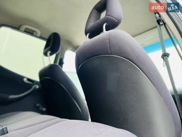 Синій Мерседес А клас, об'ємом двигуна 1.7 л та пробігом 366 тис. км за 2650 $, фото 31 на Automoto.ua