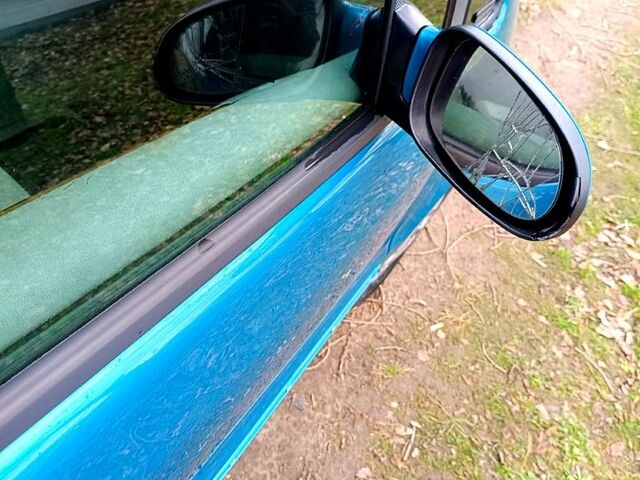 Синий Мерседес А класс, объемом двигателя 1.7 л и пробегом 300 тыс. км за 1850 $, фото 3 на Automoto.ua