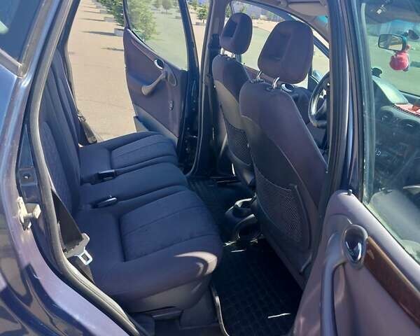 Синій Мерседес А клас, об'ємом двигуна 1.69 л та пробігом 357 тис. км за 5000 $, фото 7 на Automoto.ua