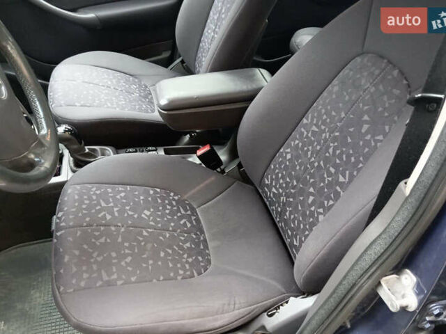 Синий Мерседес А класс, объемом двигателя 1.4 л и пробегом 235 тыс. км за 2950 $, фото 14 на Automoto.ua