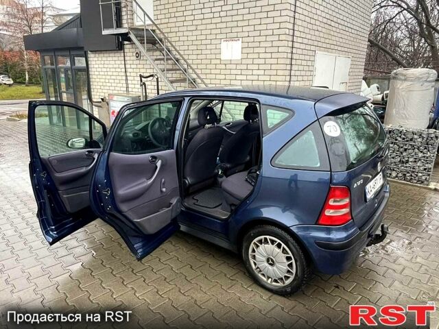 Синий Мерседес А класс, объемом двигателя 1.7 л и пробегом 300 тыс. км за 3600 $, фото 12 на Automoto.ua