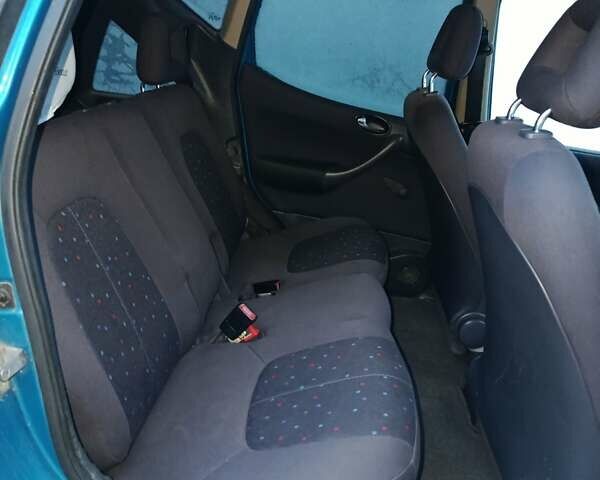 Синій Мерседес А клас, об'ємом двигуна 1.69 л та пробігом 270 тис. км за 3800 $, фото 5 на Automoto.ua