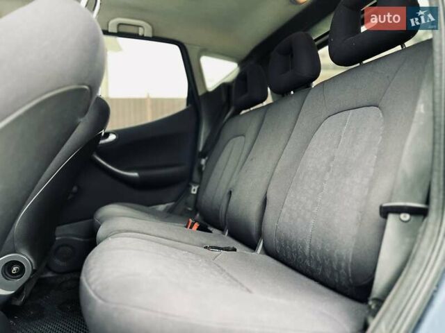 Синій Мерседес А клас, об'ємом двигуна 1.7 л та пробігом 366 тис. км за 2650 $, фото 29 на Automoto.ua