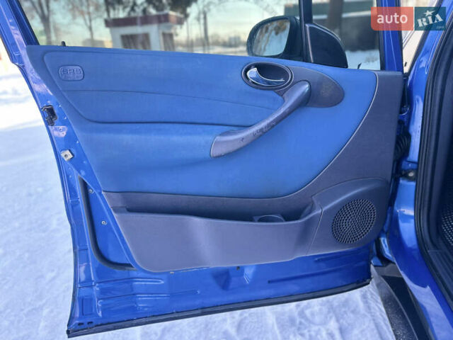 Синій Мерседес А клас, об'ємом двигуна 1.7 л та пробігом 340 тис. км за 3050 $, фото 9 на Automoto.ua