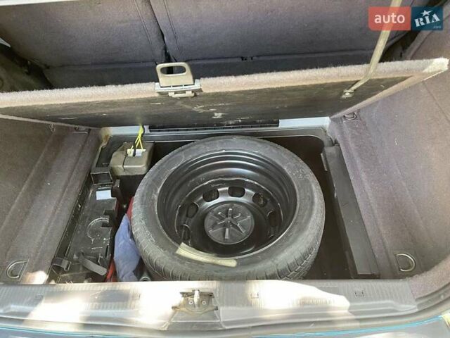 Синий Мерседес А класс, объемом двигателя 1.6 л и пробегом 246 тыс. км за 4300 $, фото 26 на Automoto.ua