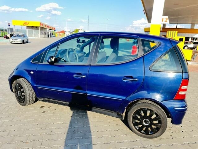 Синий Мерседес А класс, объемом двигателя 0 л и пробегом 18 тыс. км за 3000 $, фото 2 на Automoto.ua