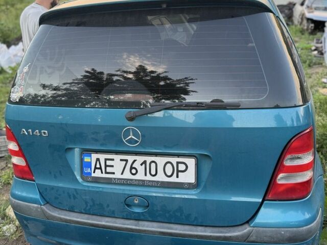 Синій Мерседес А клас, об'ємом двигуна 1.4 л та пробігом 180 тис. км за 1400 $, фото 3 на Automoto.ua