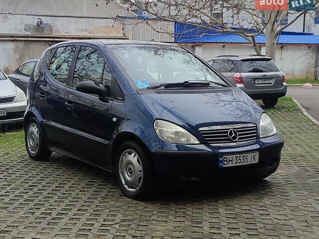 Синий Мерседес А класс, объемом двигателя 1.7 л и пробегом 217 тыс. км за 4100 $, фото 4 на Automoto.ua