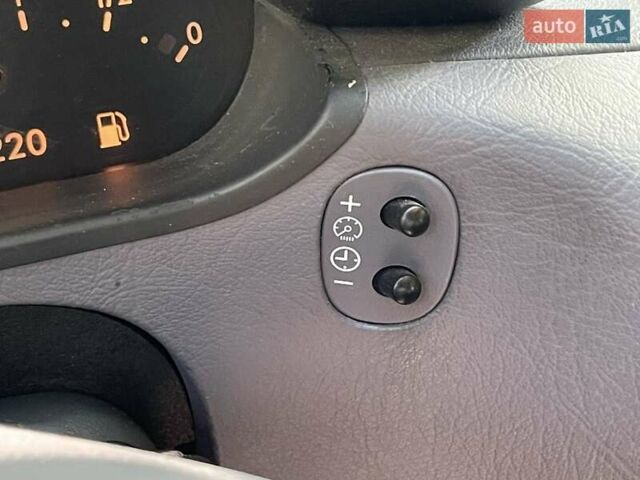 Синий Мерседес А класс, объемом двигателя 1.6 л и пробегом 246 тыс. км за 4300 $, фото 14 на Automoto.ua