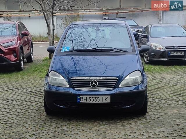 Синий Мерседес А класс, объемом двигателя 1.7 л и пробегом 217 тыс. км за 4100 $, фото 3 на Automoto.ua