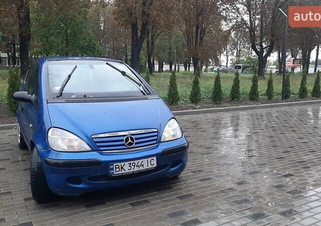 Синій Мерседес А клас, об'ємом двигуна 1.7 л та пробігом 250 тис. км за 2999 $, фото 1 на Automoto.ua