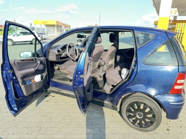 Синий Мерседес А класс, объемом двигателя 0 л и пробегом 18 тыс. км за 3000 $, фото 5 на Automoto.ua