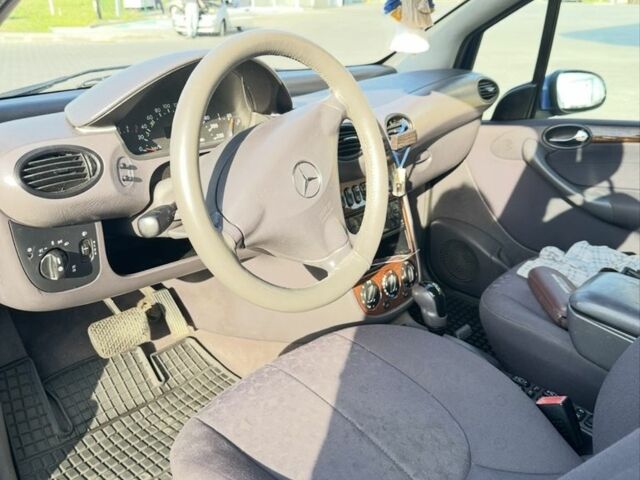 Синий Мерседес А класс, объемом двигателя 0 л и пробегом 18 тыс. км за 3000 $, фото 6 на Automoto.ua