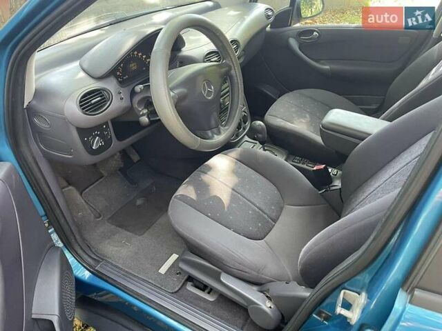 Синий Мерседес А класс, объемом двигателя 1.6 л и пробегом 246 тыс. км за 4300 $, фото 7 на Automoto.ua