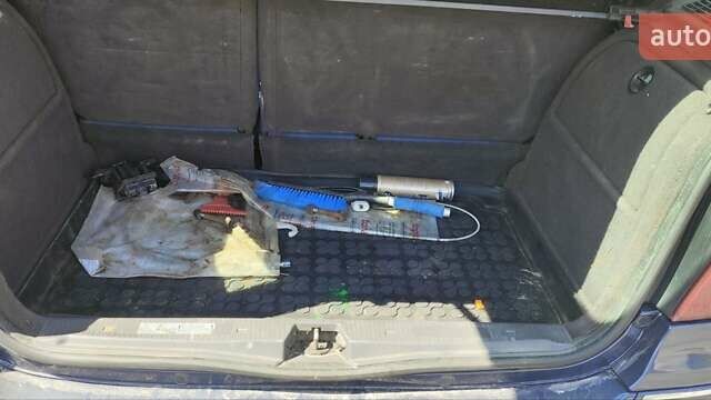 Синий Мерседес А класс, объемом двигателя 1.7 л и пробегом 309 тыс. км за 4200 $, фото 5 на Automoto.ua