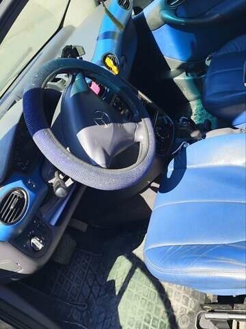 Синий Мерседес А класс, объемом двигателя 1.7 л и пробегом 309 тыс. км за 4200 $, фото 1 на Automoto.ua