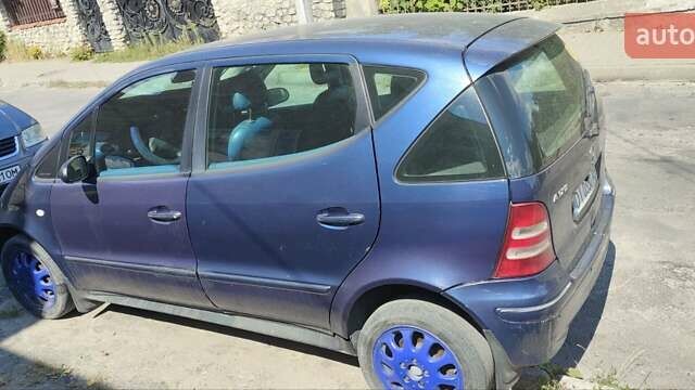 Синий Мерседес А класс, объемом двигателя 1.7 л и пробегом 309 тыс. км за 4200 $, фото 6 на Automoto.ua