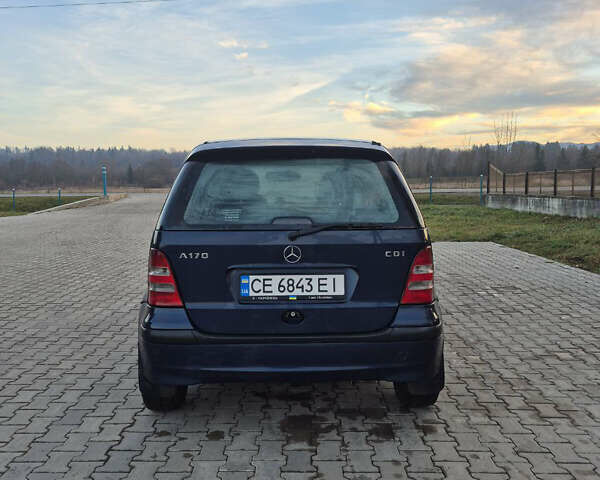 Синий Мерседес А класс, объемом двигателя 1.7 л и пробегом 250 тыс. км за 3800 $, фото 4 на Automoto.ua