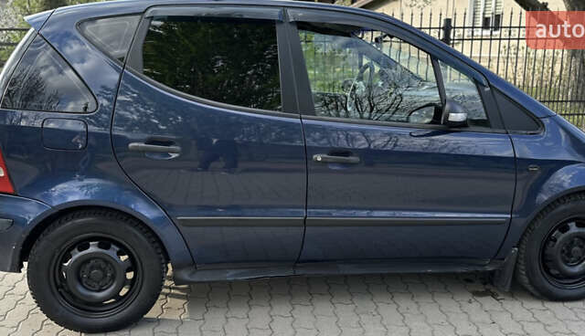 Синій Мерседес А клас, об'ємом двигуна 1.69 л та пробігом 200 тис. км за 3500 $, фото 17 на Automoto.ua