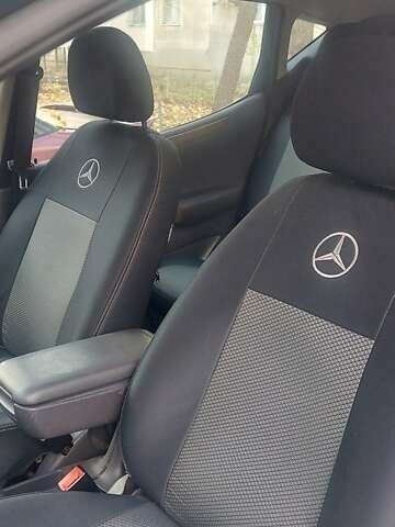 Синій Мерседес А клас, об'ємом двигуна 1.6 л та пробігом 240 тис. км за 3700 $, фото 4 на Automoto.ua