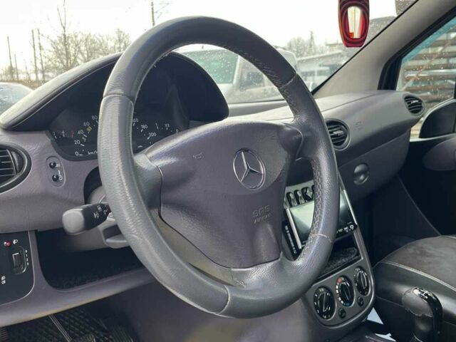 Синий Мерседес А класс, объемом двигателя 1.7 л и пробегом 356 тыс. км за 3900 $, фото 9 на Automoto.ua