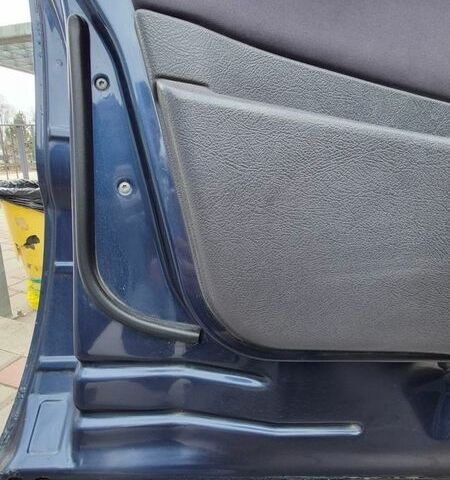 Синій Мерседес А клас, об'ємом двигуна 1.9 л та пробігом 251 тис. км за 3999 $, фото 29 на Automoto.ua