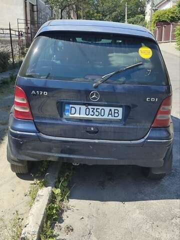 Синий Мерседес А класс, объемом двигателя 1.7 л и пробегом 309 тыс. км за 4200 $, фото 2 на Automoto.ua