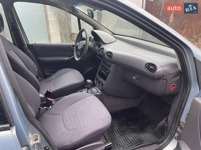 Синий Мерседес А класс, объемом двигателя 1.69 л и пробегом 360 тыс. км за 2450 $, фото 14 на Automoto.ua