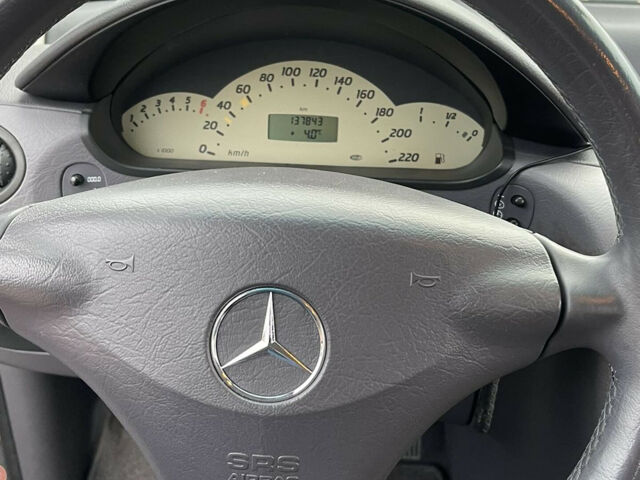 Синій Мерседес А клас, об'ємом двигуна 1.6 л та пробігом 142 тис. км за 4800 $, фото 12 на Automoto.ua