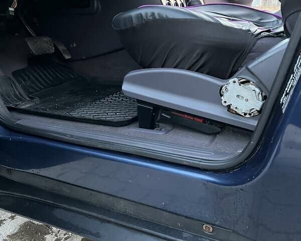 Синій Мерседес А клас, об'ємом двигуна 1.7 л та пробігом 267 тис. км за 4000 $, фото 8 на Automoto.ua