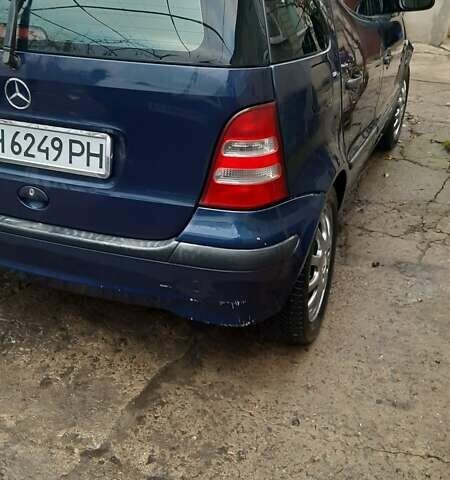 Синий Мерседес А класс, объемом двигателя 1.4 л и пробегом 120 тыс. км за 3000 $, фото 1 на Automoto.ua