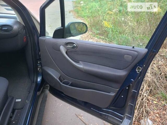 Синій Мерседес А клас, об'ємом двигуна 1.69 л та пробігом 217 тис. км за 3650 $, фото 13 на Automoto.ua