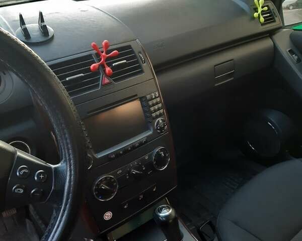 Синий Мерседес А класс, объемом двигателя 2 л и пробегом 233 тыс. км за 4500 $, фото 5 на Automoto.ua