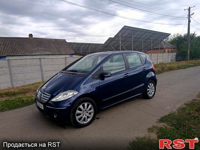 Синий Мерседес А класс, объемом двигателя 2 л и пробегом 160 тыс. км за 3700 $, фото 4 на Automoto.ua