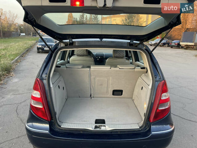 Синий Мерседес А класс, объемом двигателя 2.03 л и пробегом 200 тыс. км за 4000 $, фото 5 на Automoto.ua