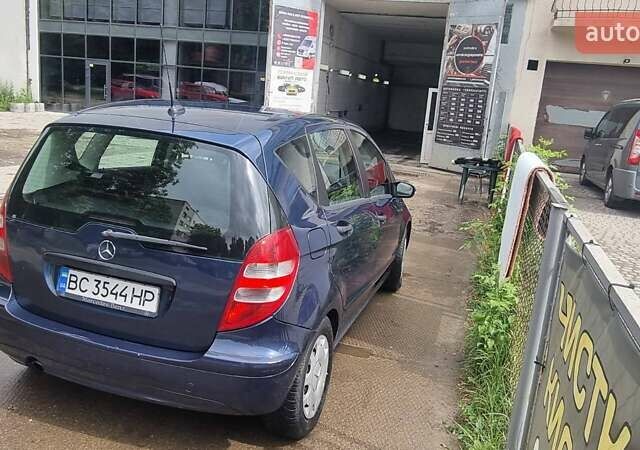 Синий Мерседес А класс, объемом двигателя 2 л и пробегом 317 тыс. км за 4190 $, фото 2 на Automoto.ua