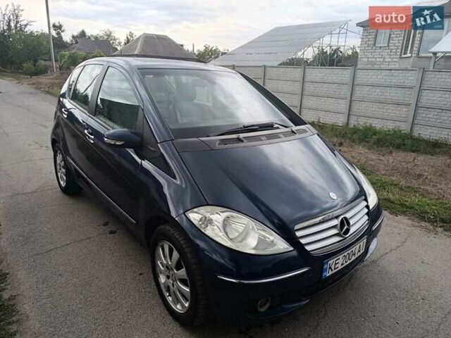 Синий Мерседес А класс, объемом двигателя 2 л и пробегом 160 тыс. км за 3700 $, фото 3 на Automoto.ua